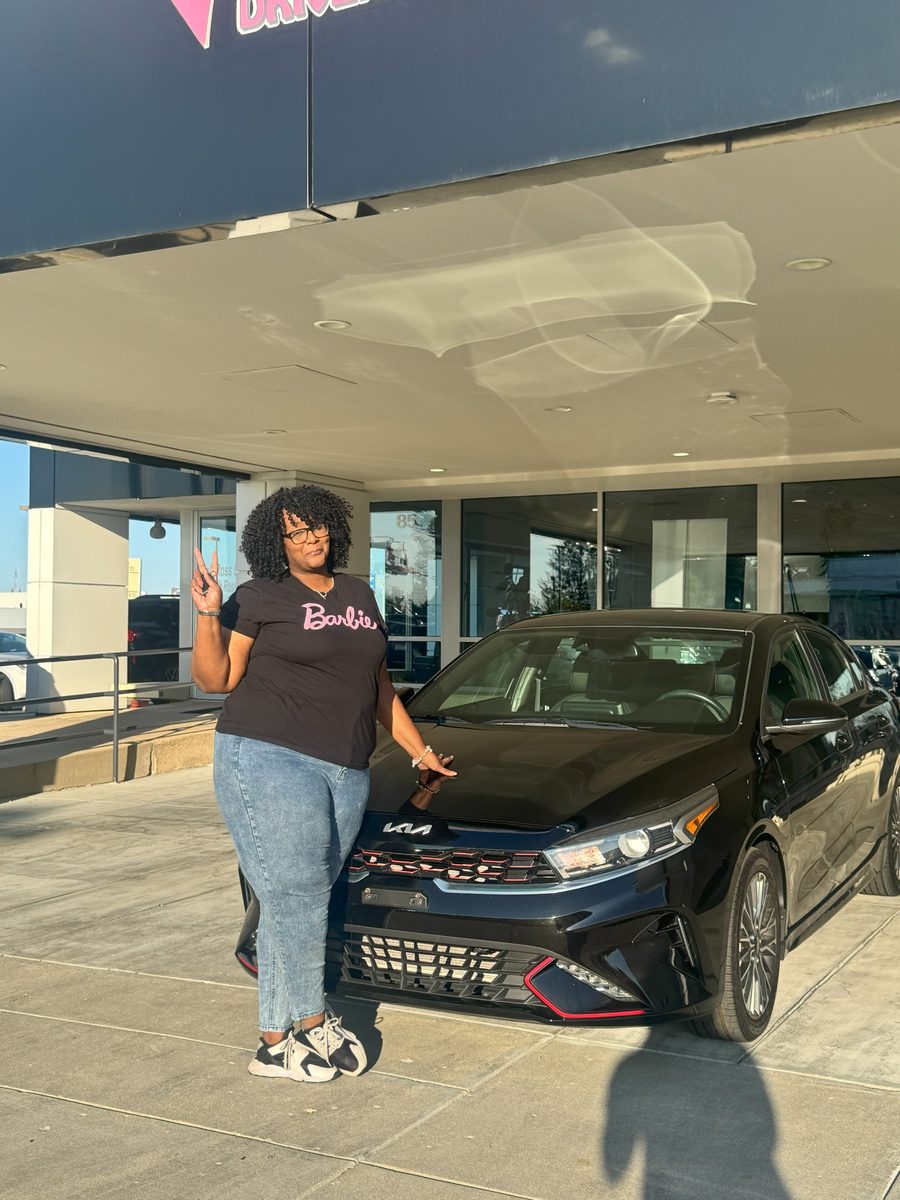 Customer with new Kia